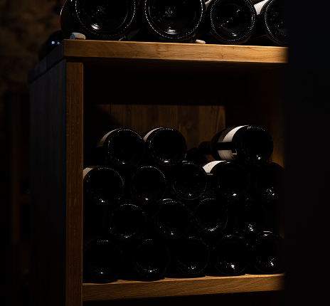Cave à Vin Du Restaurant Gastronomique Garenne Drôme