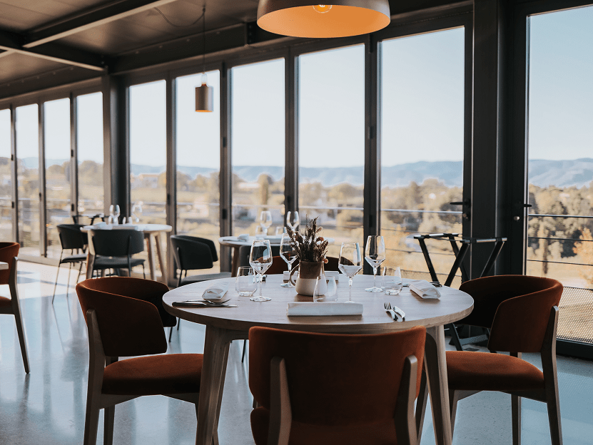 Salle du restaurant gastronomique Garenne Drôme